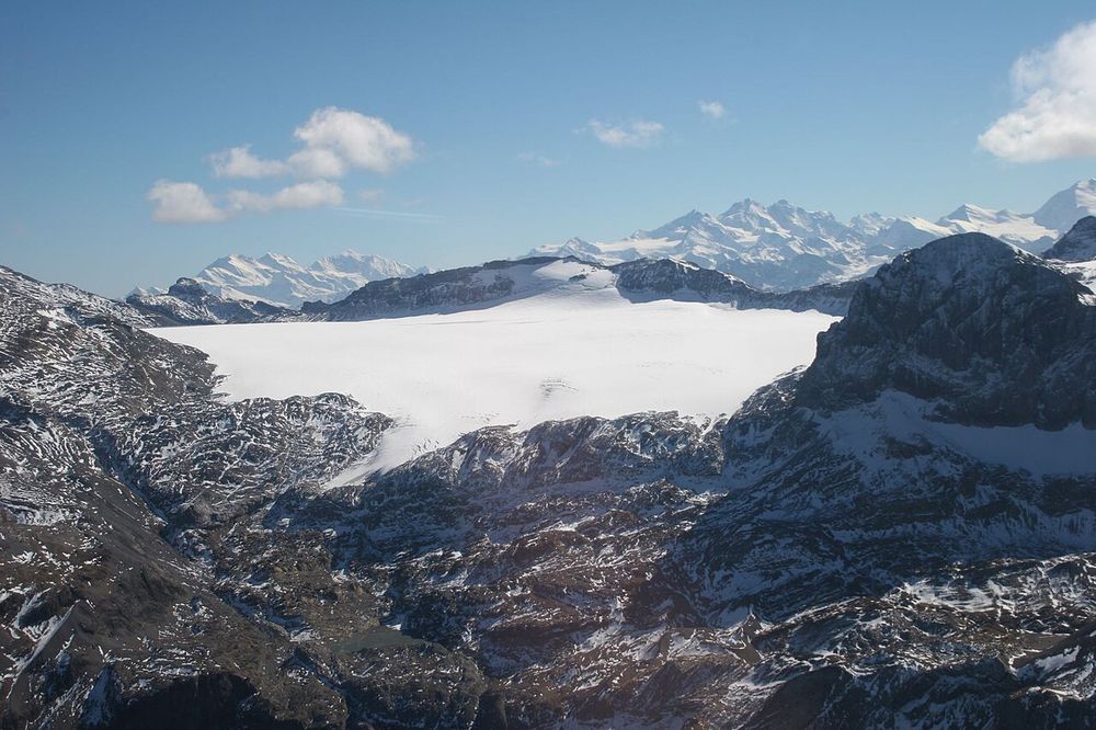 Glacier de la Plaine Morte in 2005.