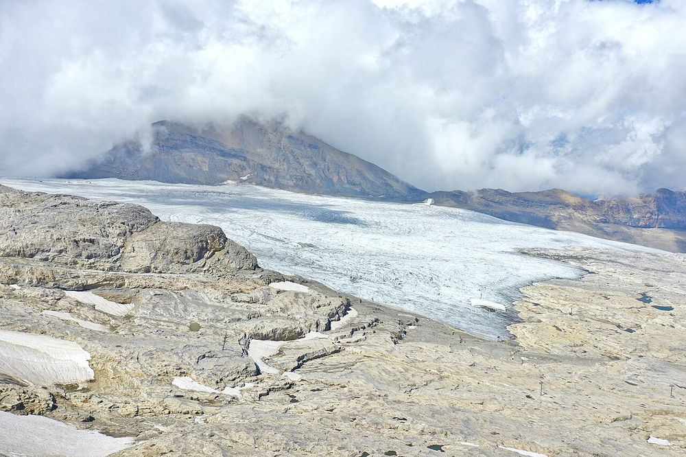 Glacier de Tsanfleuron in 2022.