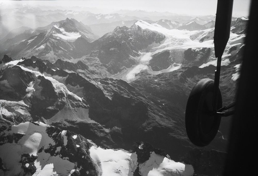 1934, from the air. Photo: Walter Mittelholzer, ETH Library.